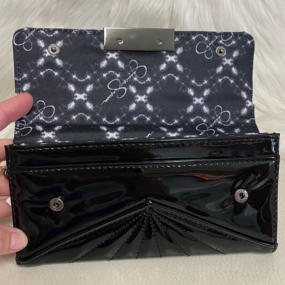 Jessica Simpson Zoe Large Wristlet Wallet - Picture 10 of 10